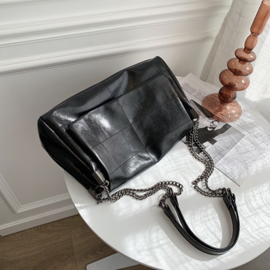 go-to chain leather bag